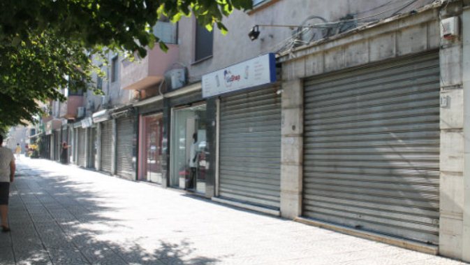 Paradoksi i tregut te dyqaneve ne Tirane: Tkurret kerkesa per njesi biznesi, rriten cmimet